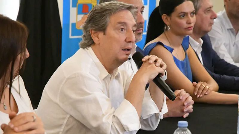 "Cornejo sabe que este gobierno está acabado" dijo Emir Félix